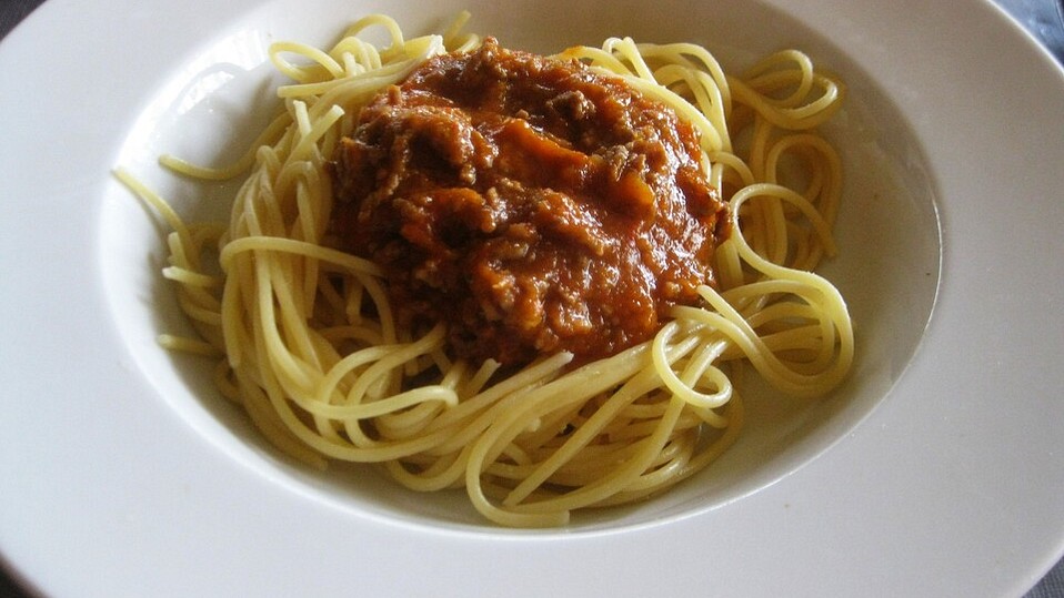 Einfache Tomaten - Hacksoße zu Spaghetti von demelzea