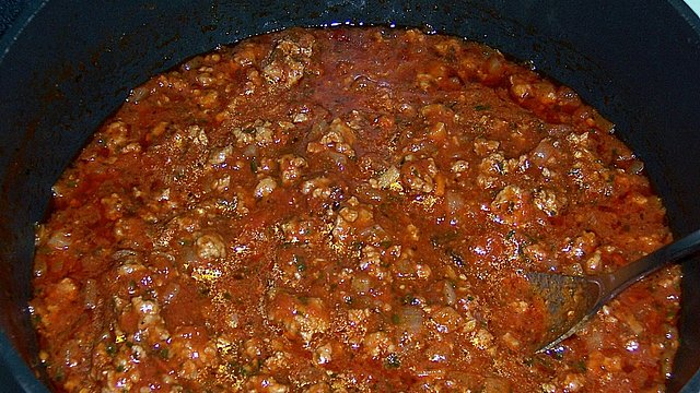 Einfache Tomaten - Hacksoße zu Spaghetti von demelzea