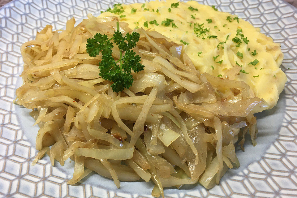 Gebratener Weißkohl mit Kreuzkümmel und Chili