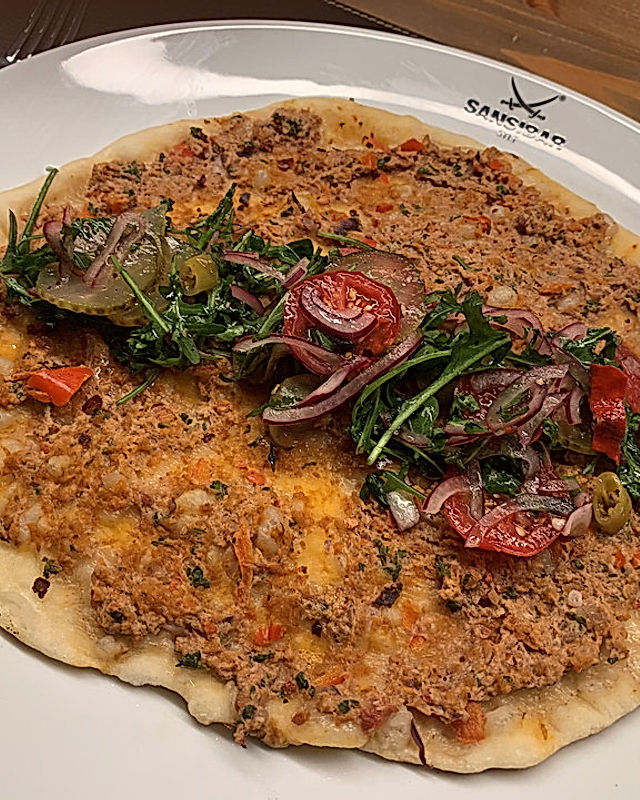 Türkische Pizza (Lahmacun)