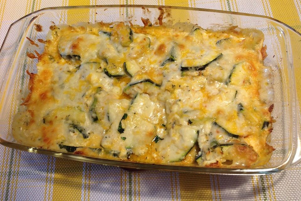 Zucchini-Auflauf mit Schafskäse