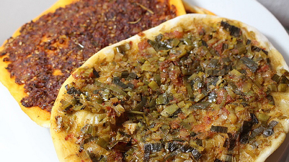 Vegane-t-rkische-Pizza-Sebzeli-lahmacun