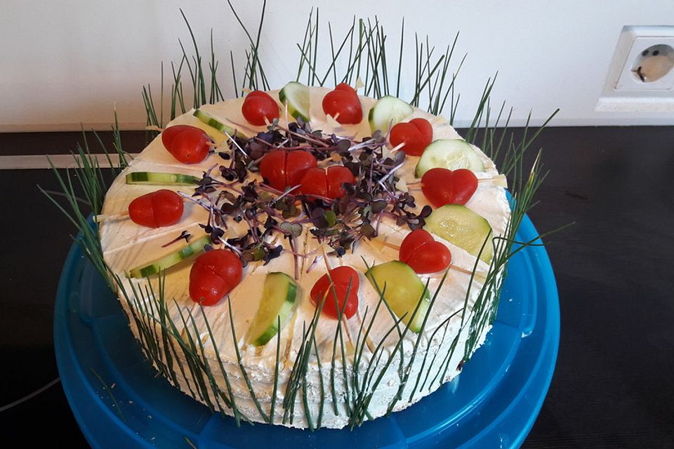 Festliche Sandwichtorte