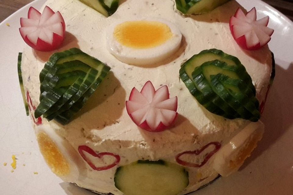 Festliche Sandwichtorte