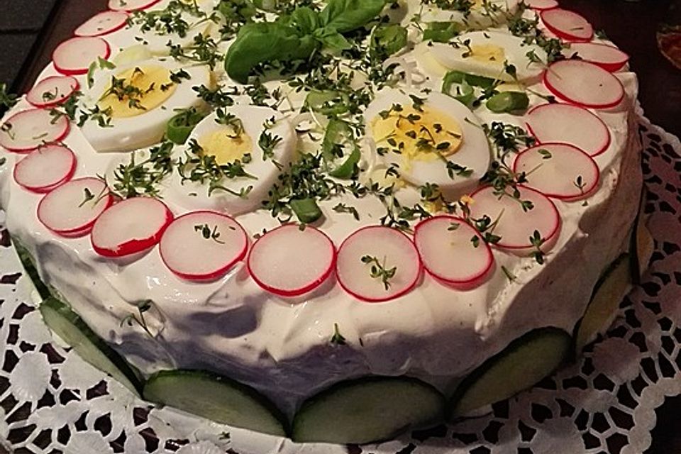 Festliche Sandwichtorte