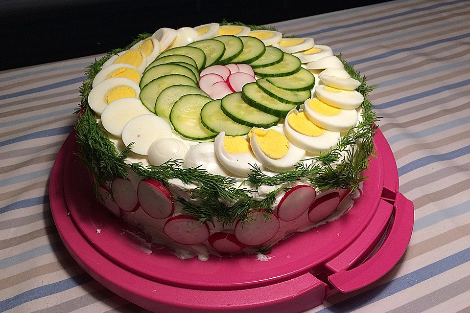 Festliche Sandwichtorte