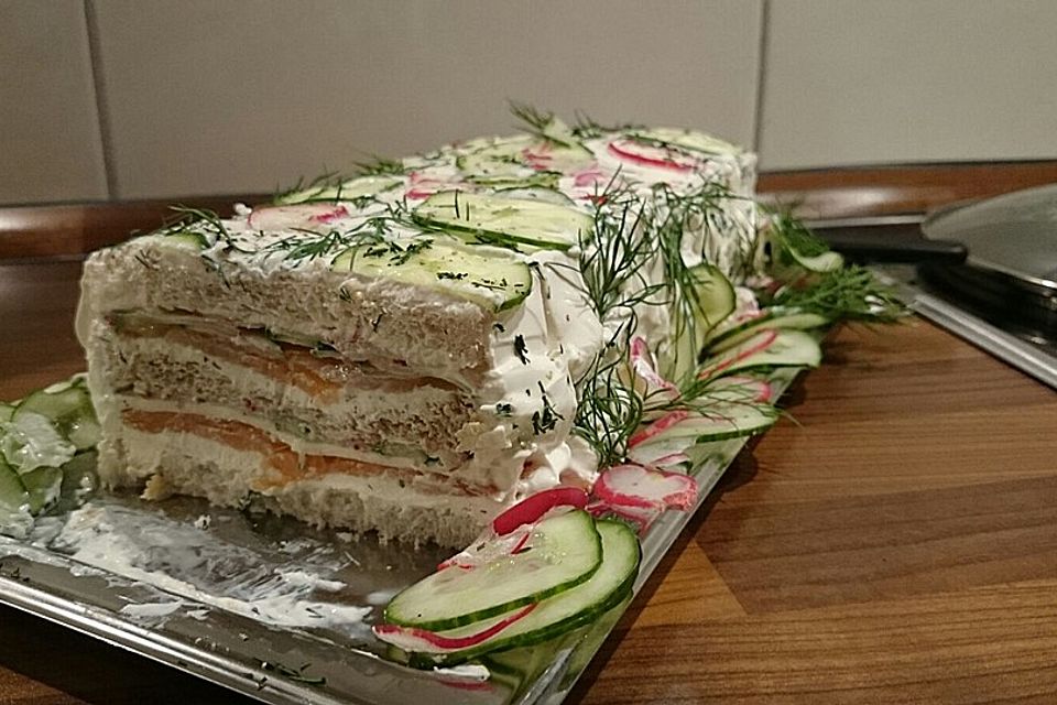 Festliche Sandwichtorte