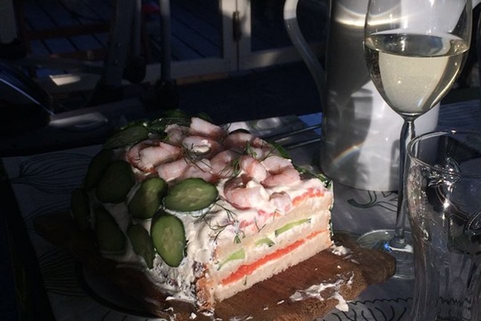 Festliche Sandwichtorte