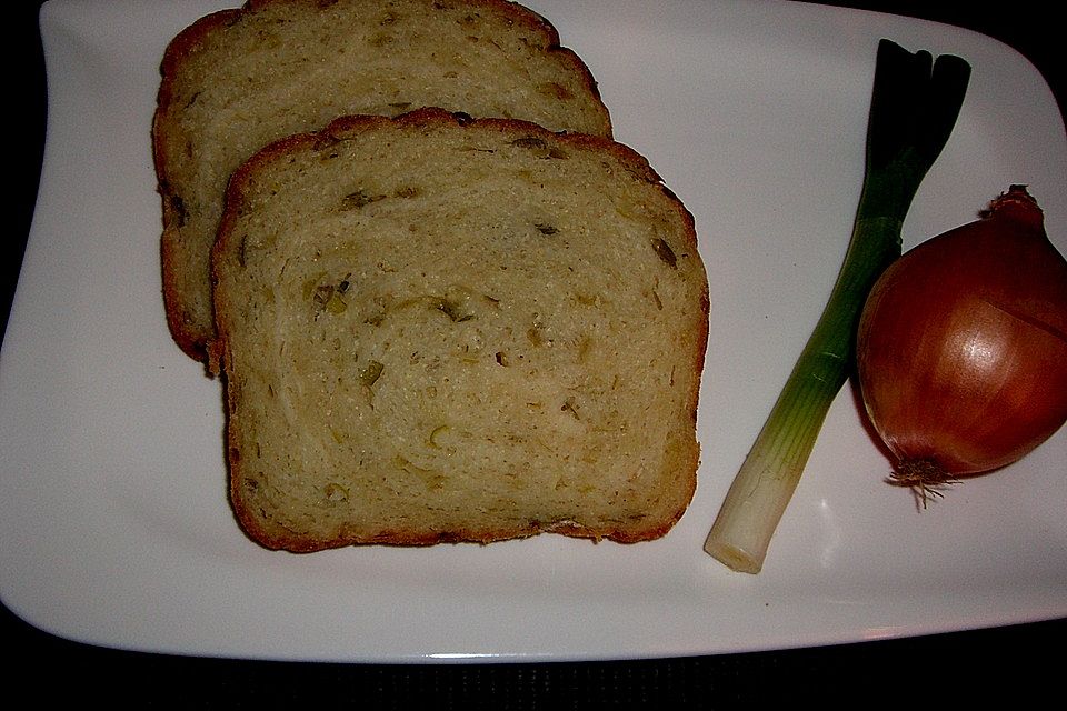 Zwiebelbrot mit Röstzwiebeln