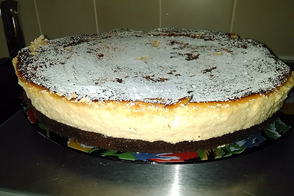 Käsekuchen mit Brownie-Boden