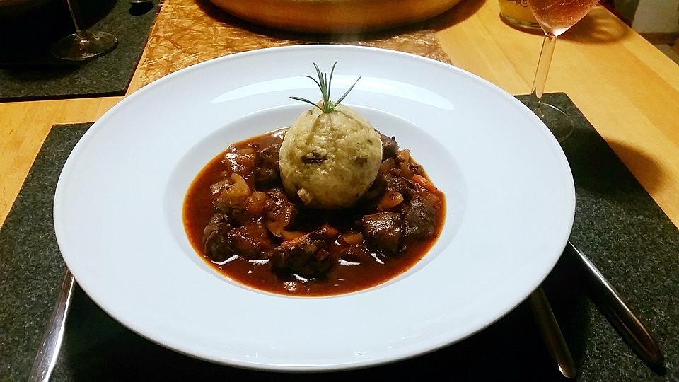 Rehgulasch mit Glühweinsauce | Recipe Cart