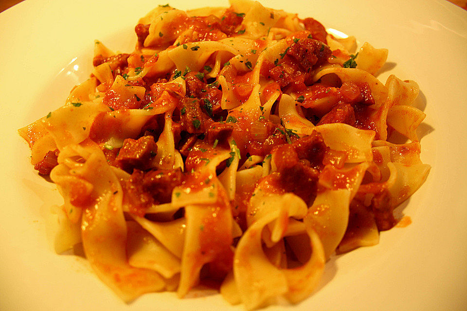 Pasta mit Chorizo-Bärlauch-Bolognese