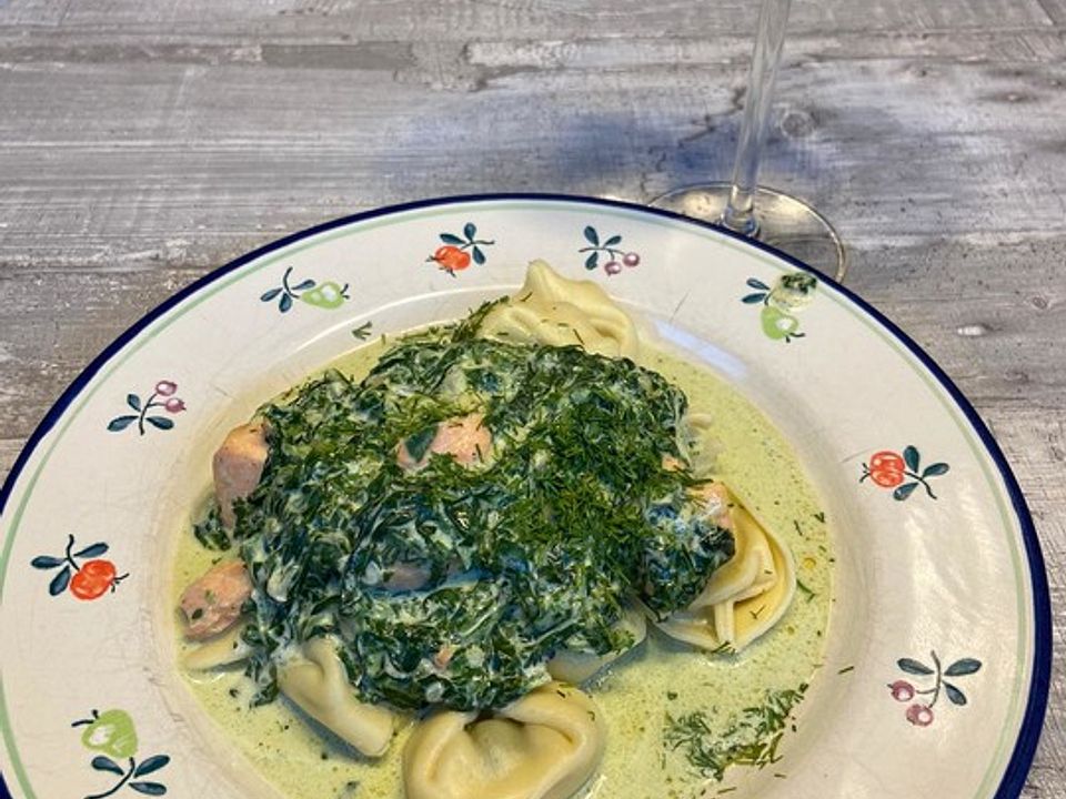 Tortellini mit Spinat und Lachs in Mascarponesauce von FamRum| Chefkoch