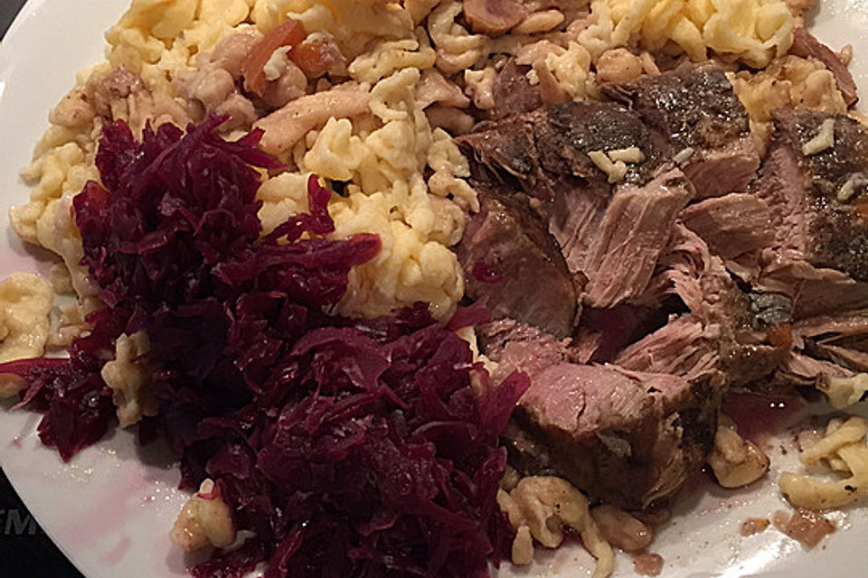 Wildschweinrücken mit Esskastanien und Rotwein