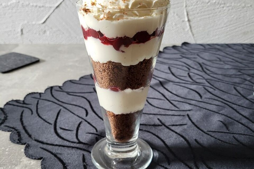 Mascarpone-Kirschdessert