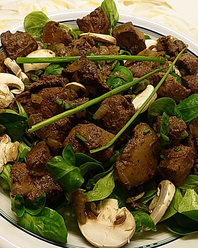 Bunter Salat mit gebratener Putenleber