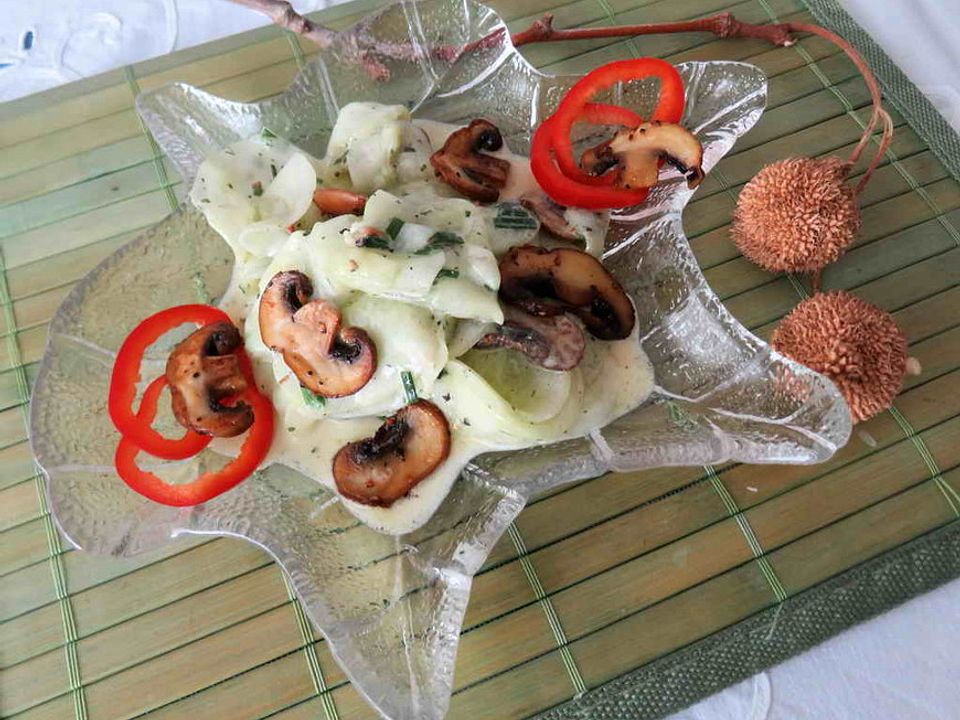Champignon-Gurken-Salat in Sauerrahmdressing von patty89| Chefkoch