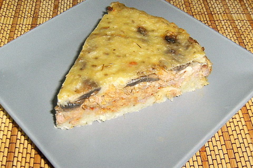 Kartoffelkuchen mit Hackfleischfüllung