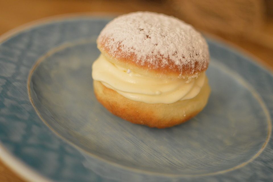 Berliner Krapfen mit Eierlikörcreme