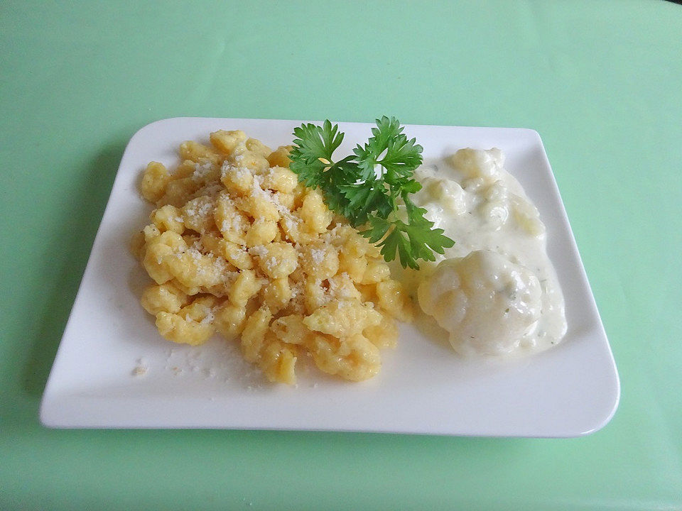 Selbstgemachte Spätzle mit Blumenkohl oder Brokkoli von Rosamino | Chefkoch