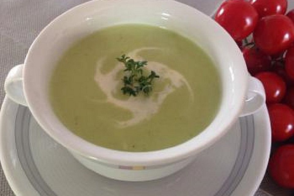 Brokkoli-Blauschimmelkäse-Suppe