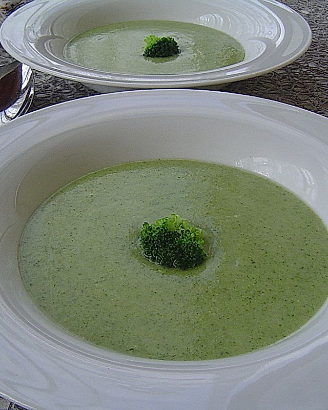 Brokkoli-Blauschimmelkäse-Suppe