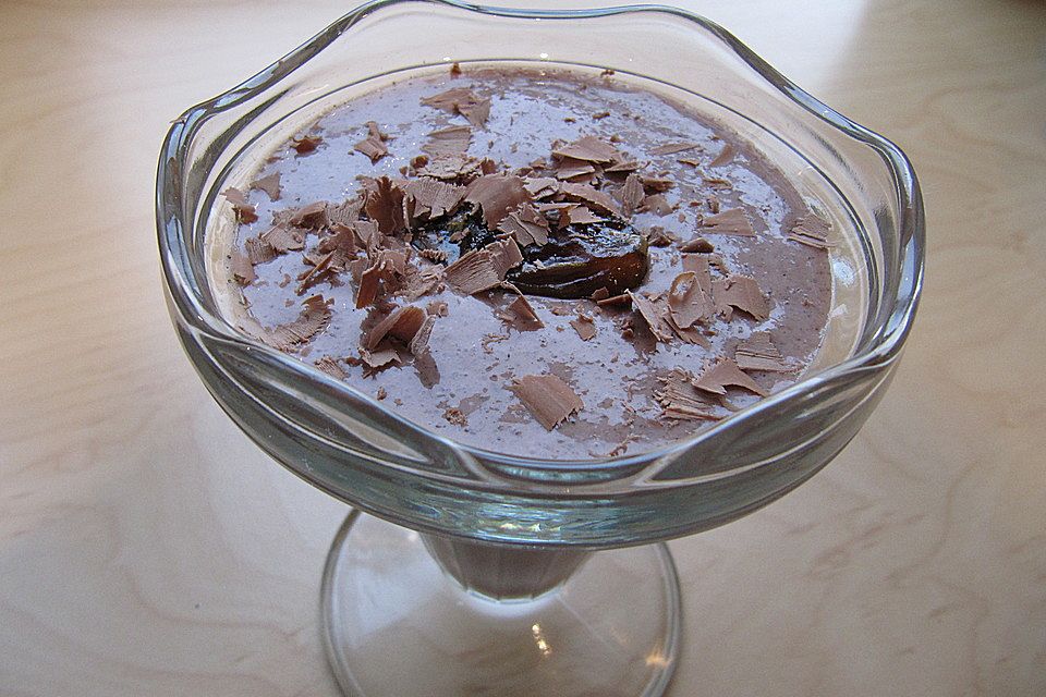 Schoko-Nuss-Pudding mit Chiasamen und Flohsamenschalen