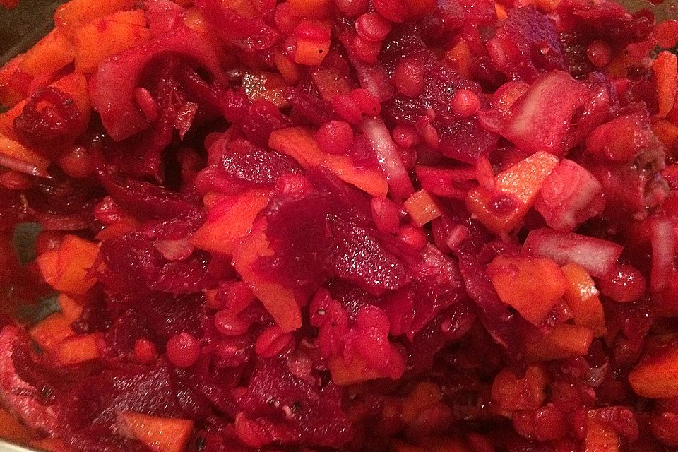 Low Carb Sattmachersalat aus Roter Bete, Sardinen und Linsen