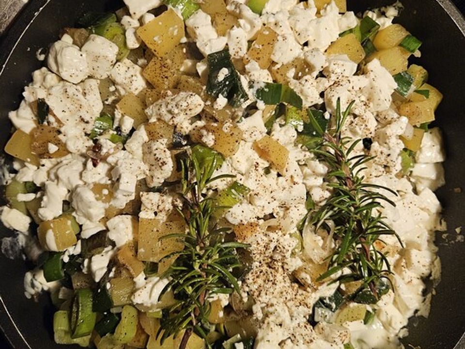 Kartoffel-Lauch-Pfanne mit Feta von bigbluebeauty| Chefkoch