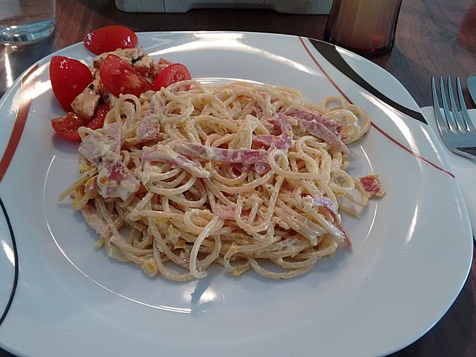Spaghetti mit Paprika-Schinken-Sauce - Kochen Gut | kochengut.de