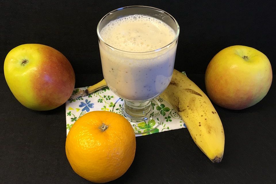 Apfel-Orangen-Bananenmilch