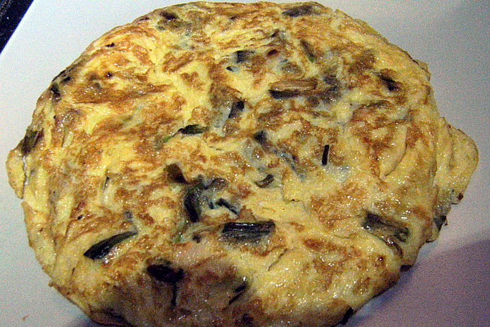 Tortilla de  Gambas y Ajo tierno