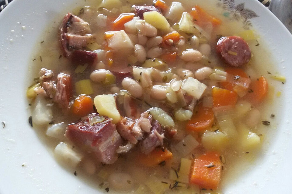 Weiße Bohnensuppe