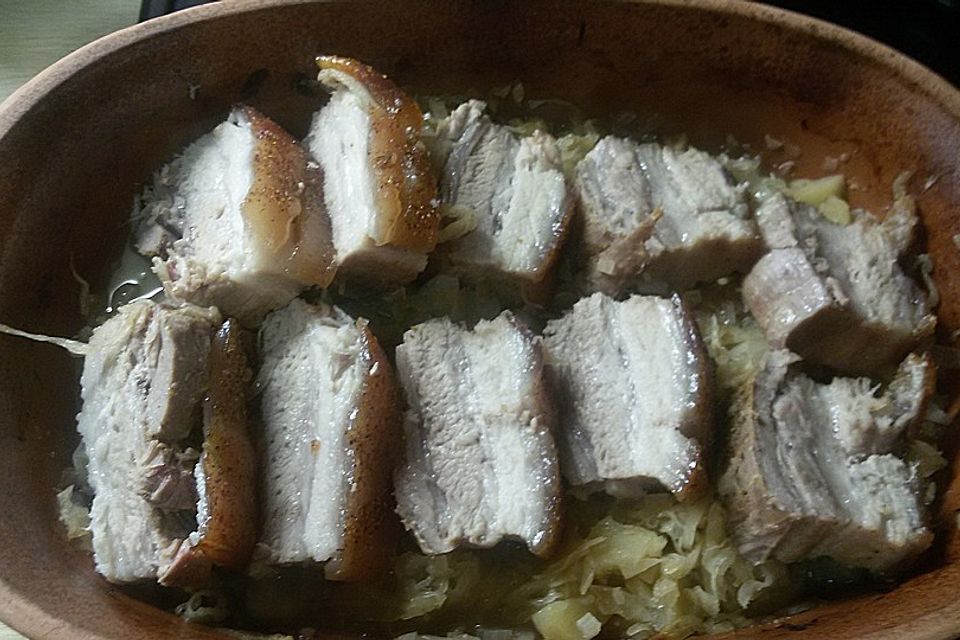 Sauerkraut mit Apfel und Schweinebauch