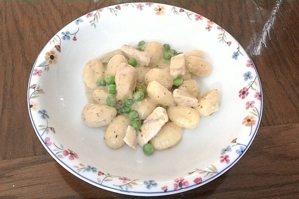 Gnocchi-Pfanne mit Pesto