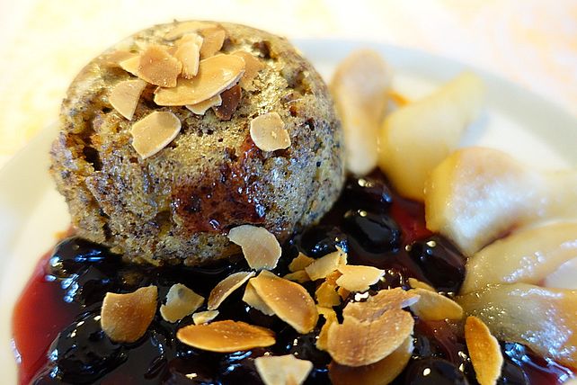 Muskatpudding mit Bischofssauce und Karamellbirne von hefide| Chefkoch