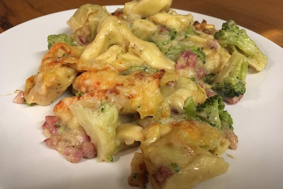 Tortellini-Brokkoli-Gratin à la Carbonara