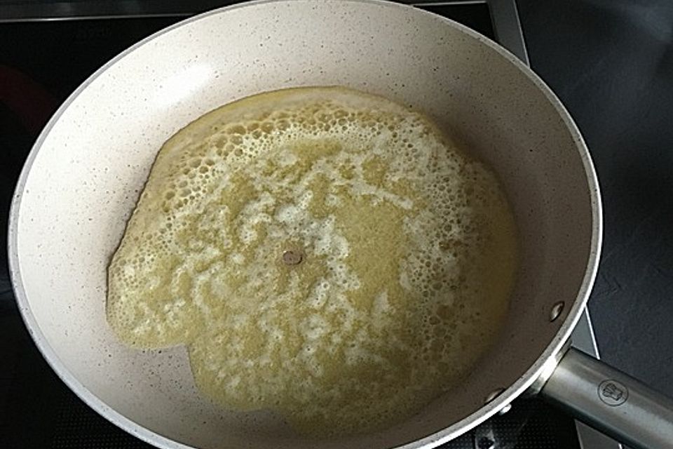 Hähnchenfleisch in Camembert-Sahne-Soße