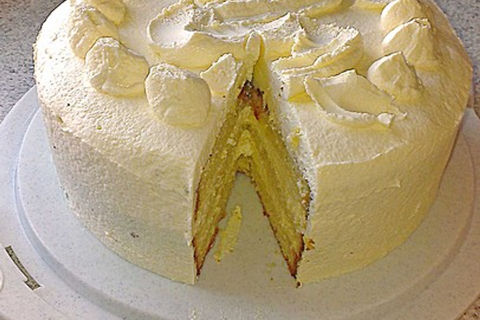 Buttercremetorte von Oma