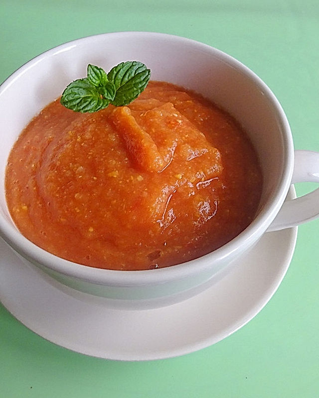 Tomaten-Pastinaken-Mango-Suppe