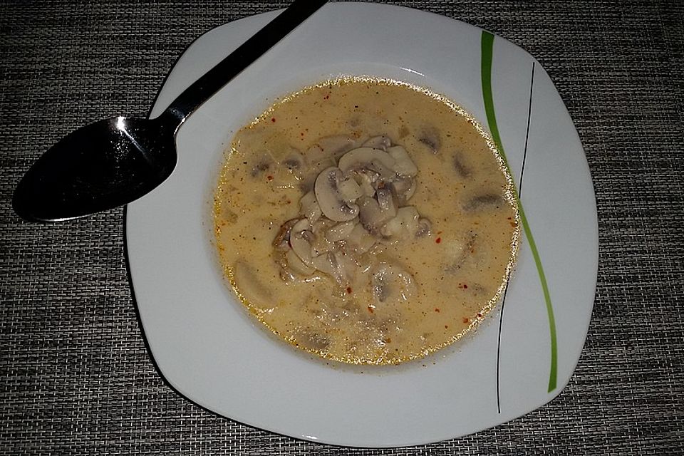 Champignon-Tatar-Suppe