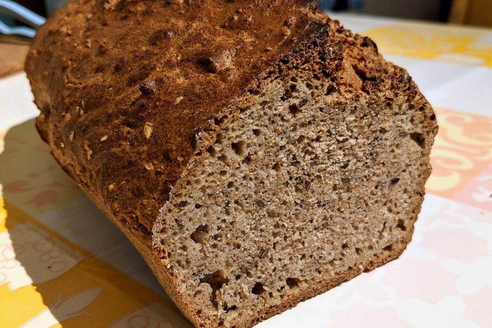 Dinkel-Haferflocken-Brot