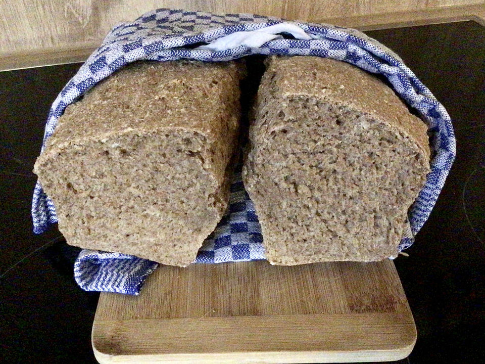 Dinkel-Haferflocken-Brot von xNikishax| Chefkoch