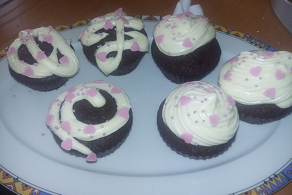 Schokoladencupcakes mit Weiße-Schokolade-Frosting