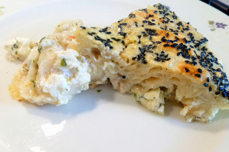 Blechbörek mit Spätzle-Nudeln