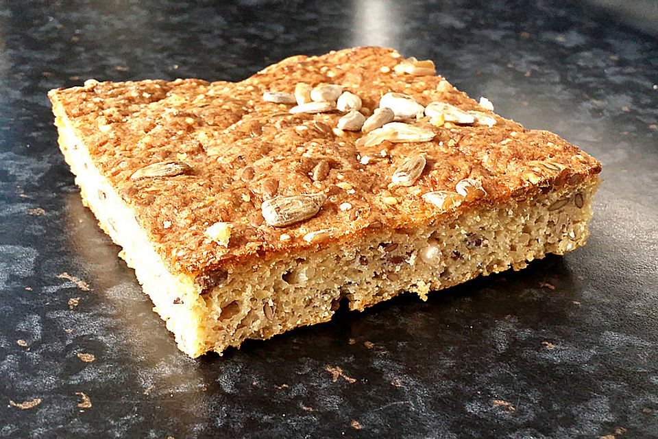 Glutenfreies Buchweizen-Goldhirse-Brot