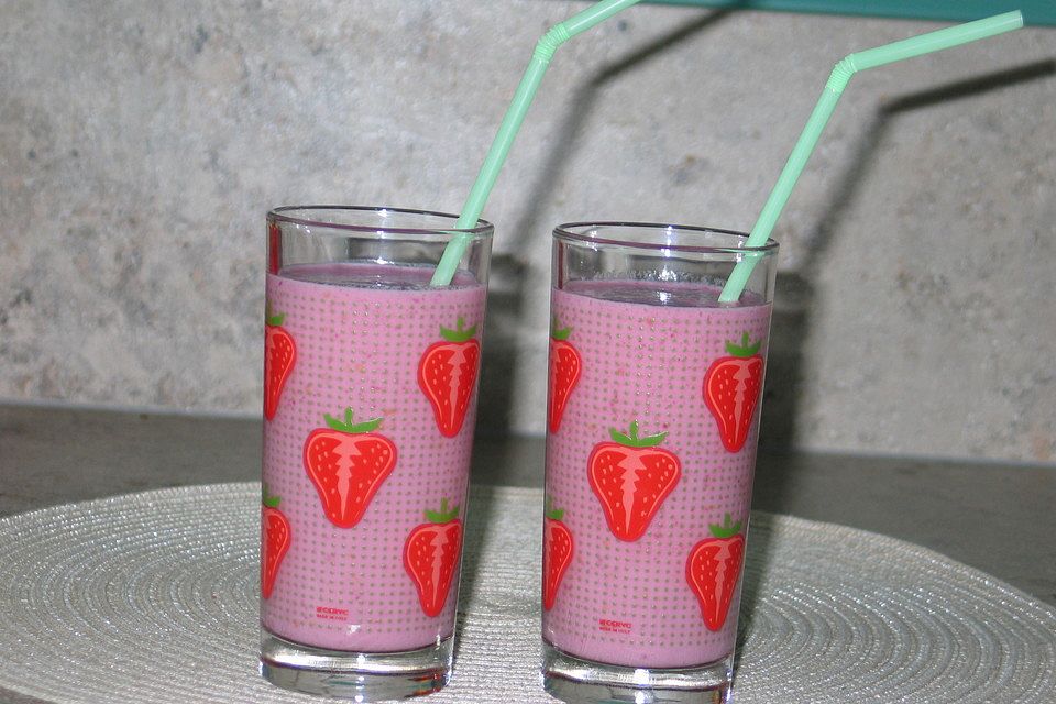 Himbeer-Milchshake mit Vanilleeis