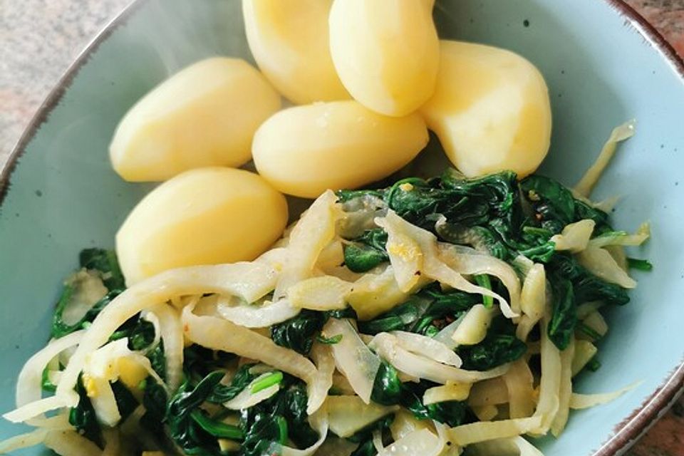 Gedünsteter Spinat mit Fenchel