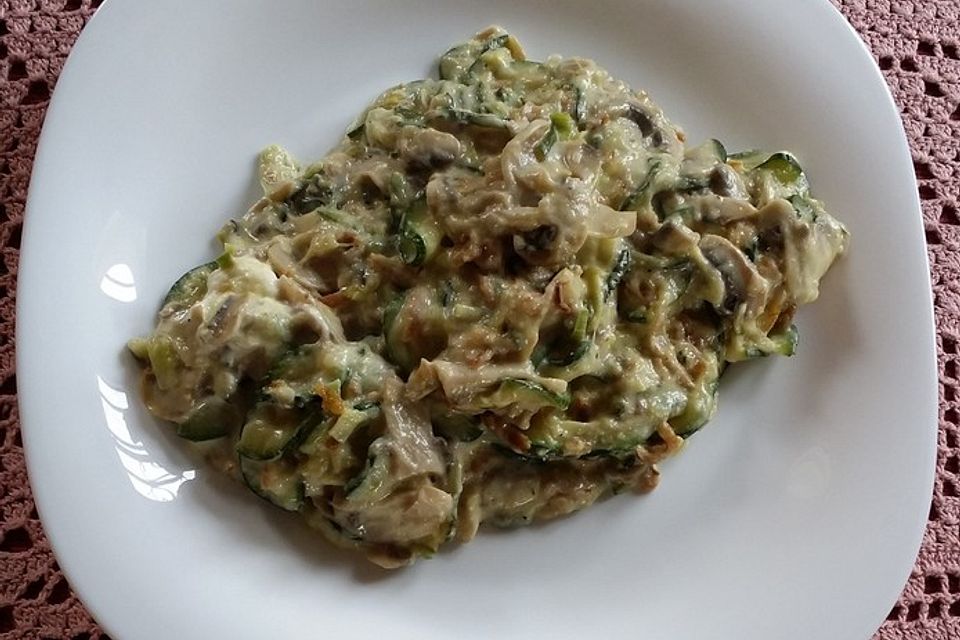 Vegane Zucchini-Champignon-Pfanne