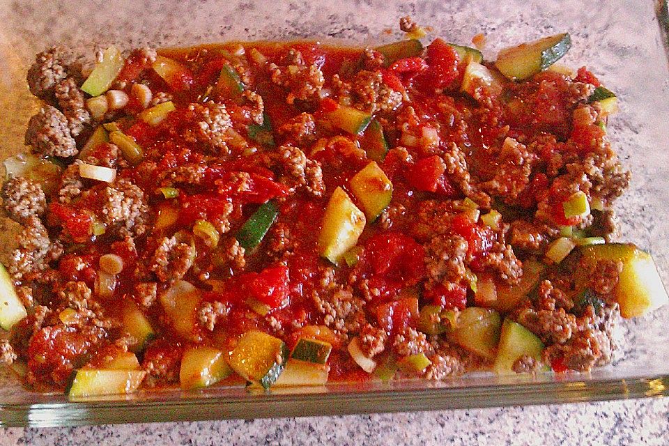 Zucchinihackfleischauflauf mit Käsekruste